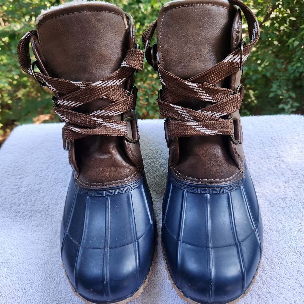 Magellan Outdoors Women's Navy & Brown Duck Boots (Style 163985) Size 11